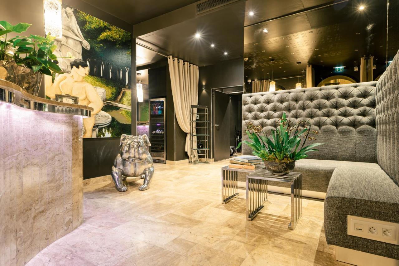 B Montmartre Hotel