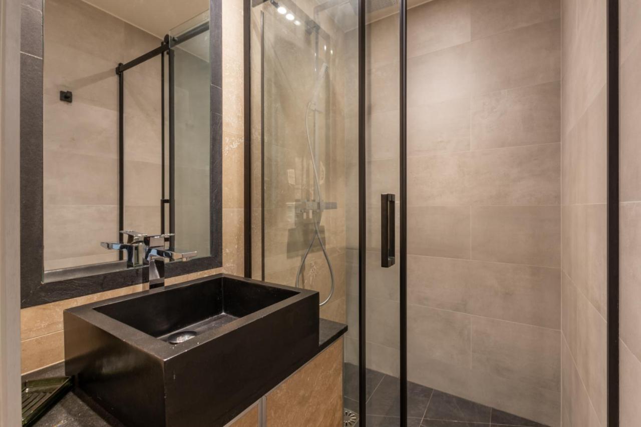 Apartment Luxury - 5 Min Walk From Champs-elysees Paris