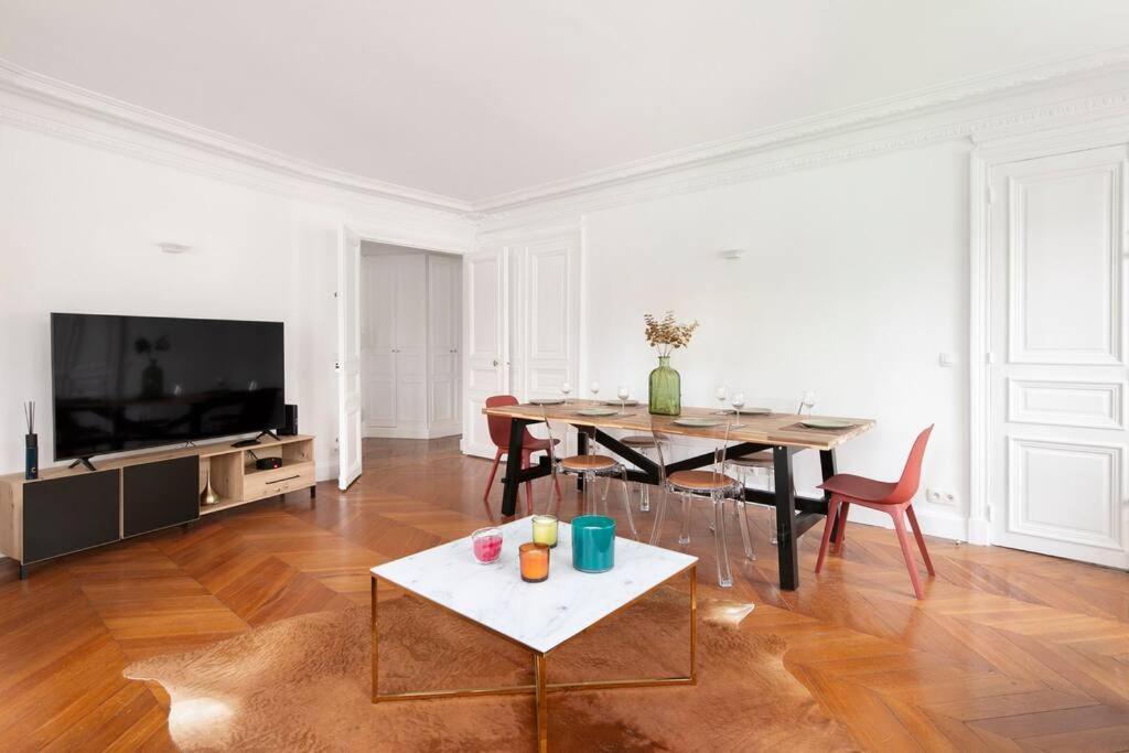 Sweet Luxury Home Arc The Triomphe Near Champs Elysees And Palais Des Congres 8 Ppl