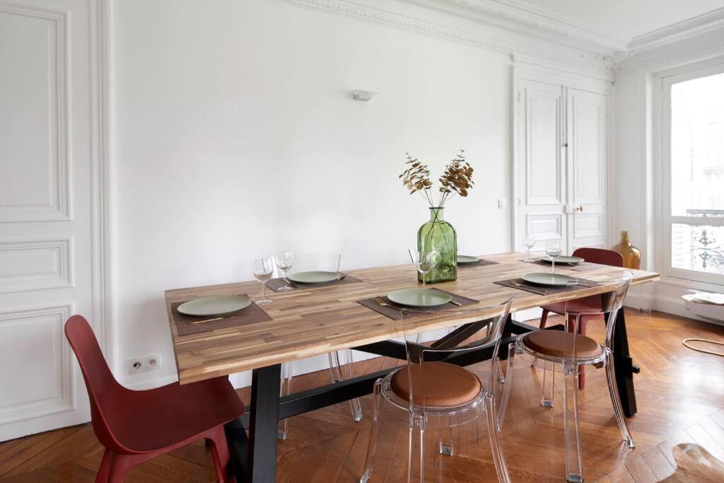 Apartment Sweet Luxury Home Arc The Triomphe Near Champs Elysees And Palais Des Congres 8 Ppl