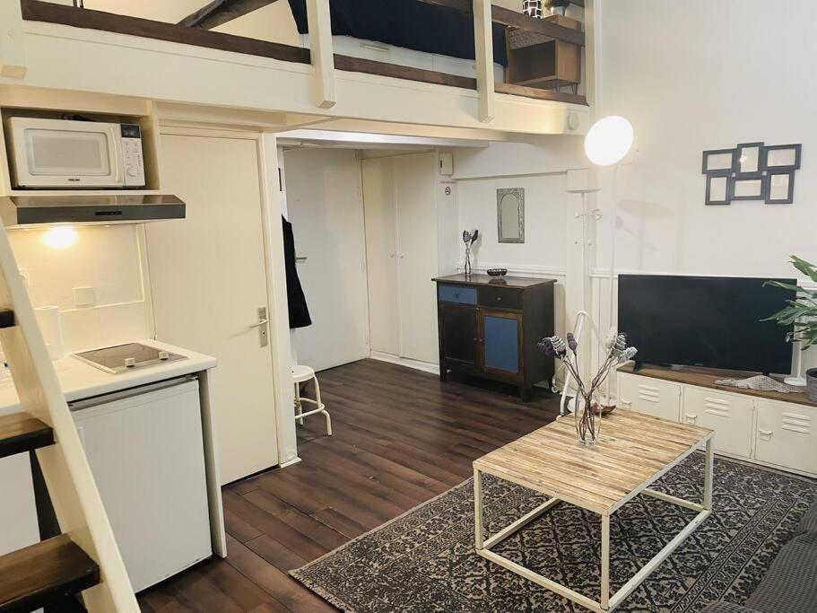 Le Ptit Parisien - Champs Elysees - Metro & Wifi Appartement *
