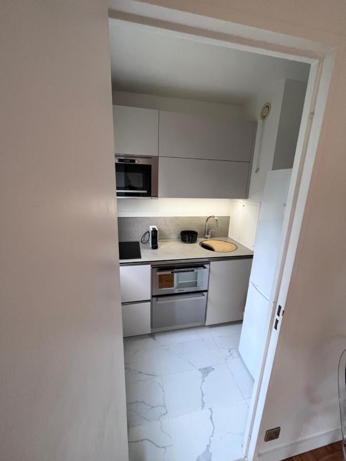 2 Pieces Sur Jardin Apartment *