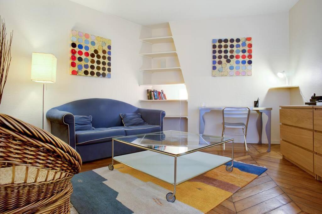 Place De L'odeon Sur Cour Tres Calme Apartment *