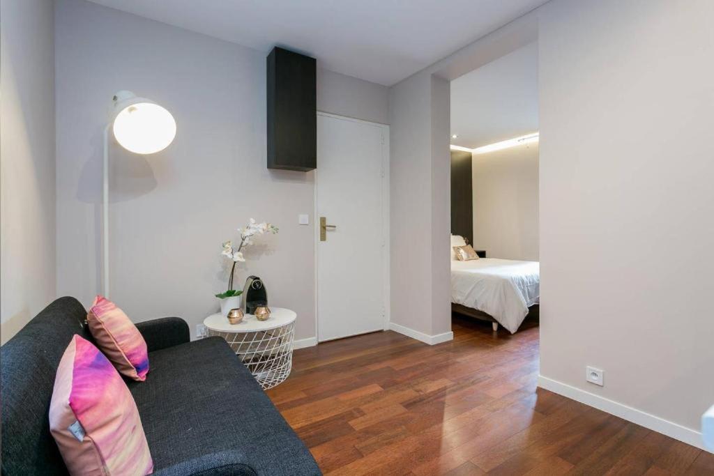Great Sized Studio Next To Invalides