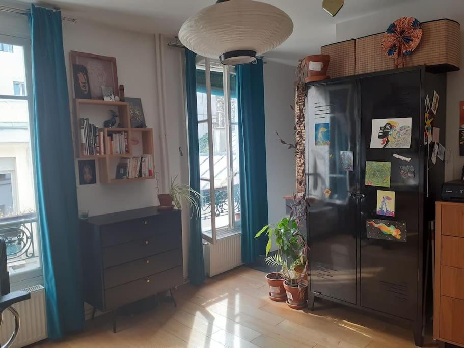 Bienvenue Au Studio Central