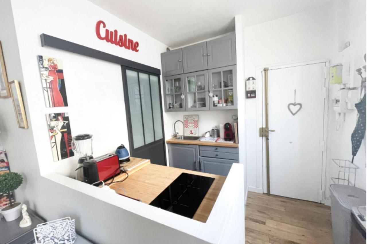 Quiet And Charming Studio For Two In 2th * Paris