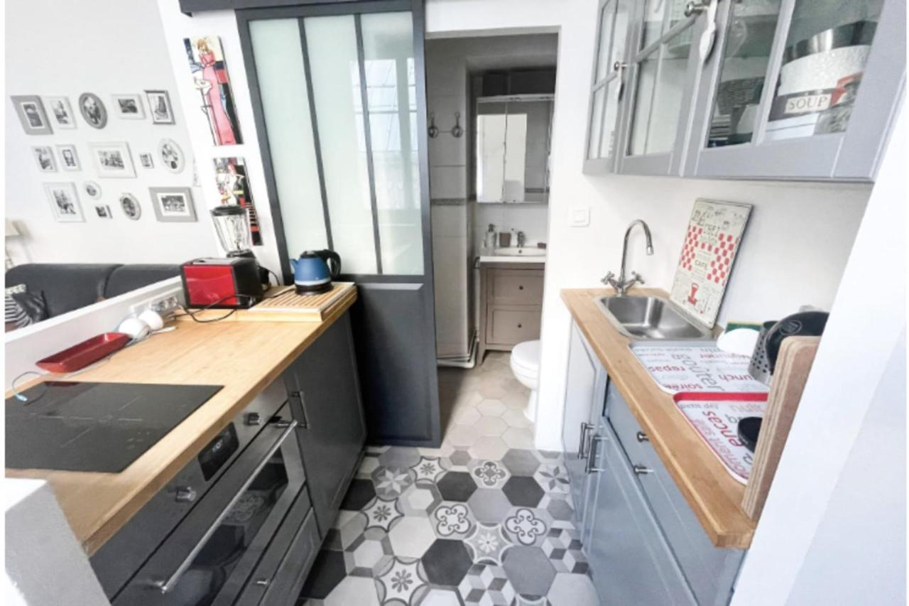 Quiet And Charming Studio For Two In 2th Appartement Paris