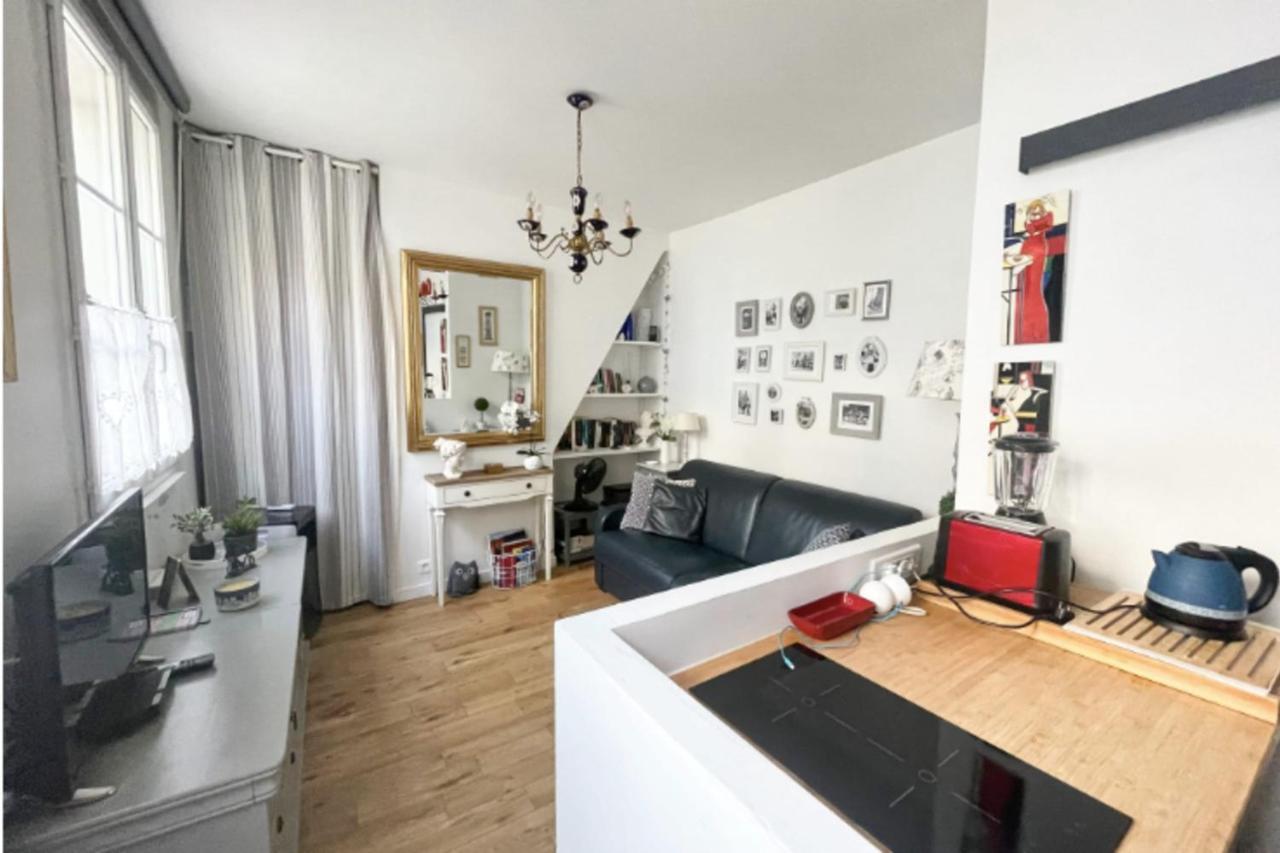 Appartement Quiet And Charming Studio For Two In 2th Paris