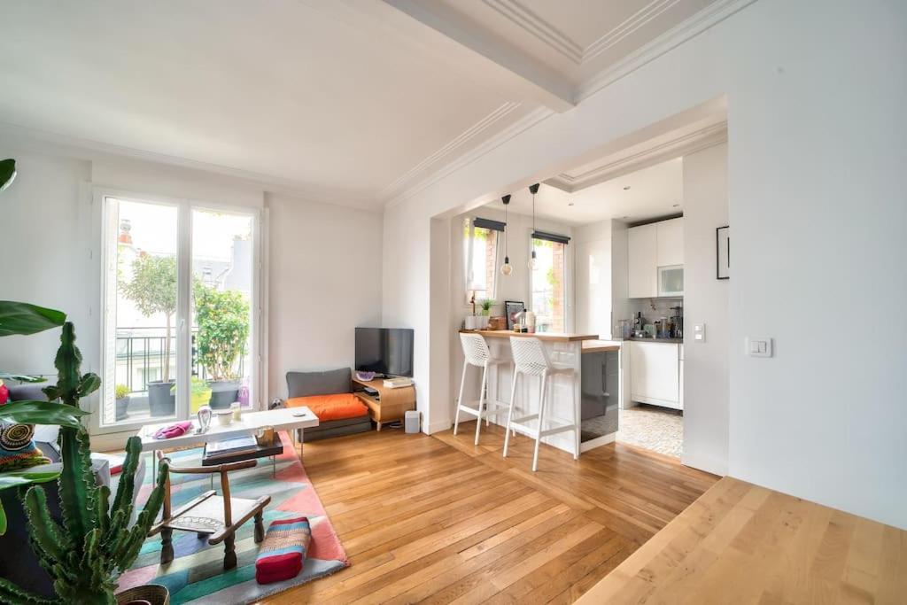 Spacieux Avec Balcon / Batignolles * Paris