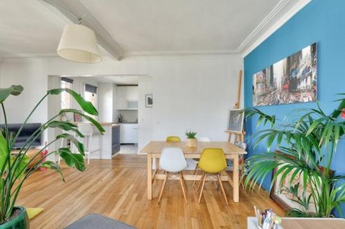 Apartment Spacieux Avec Balcon / Batignolles *