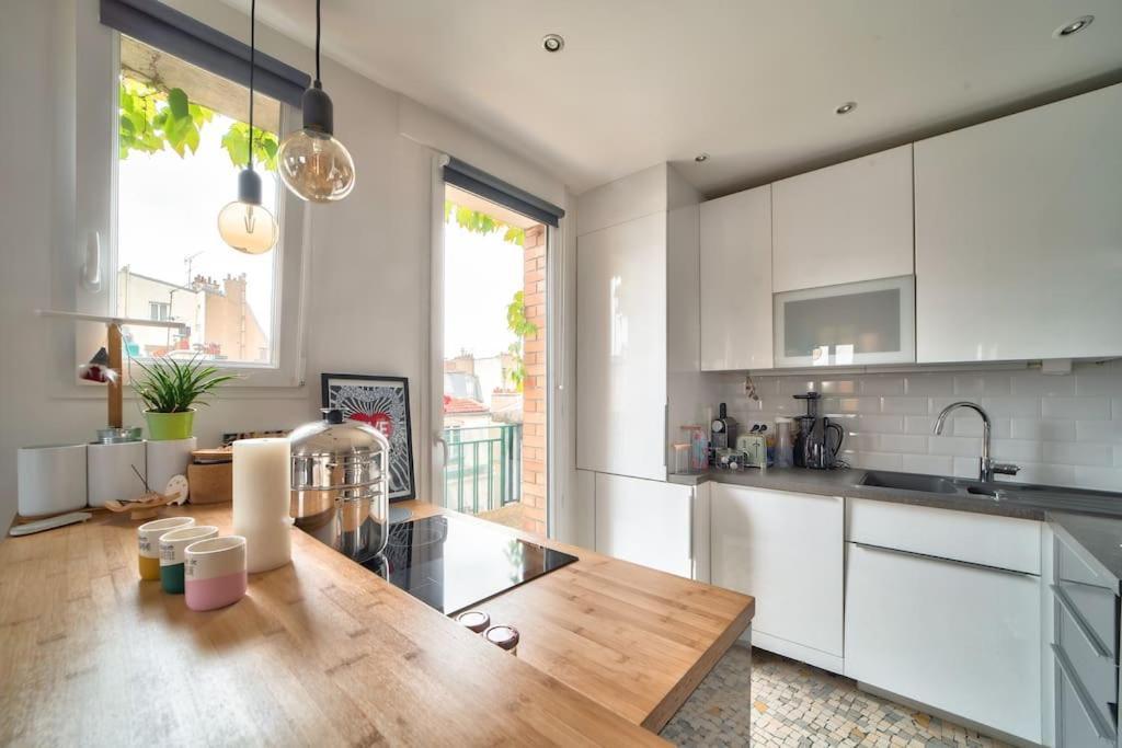 Apartment Spacieux Avec Balcon / Batignolles *