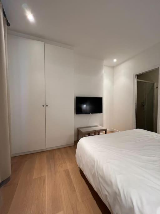 Luxury Appartment, Champs Elysees, Neuf ! Appartement