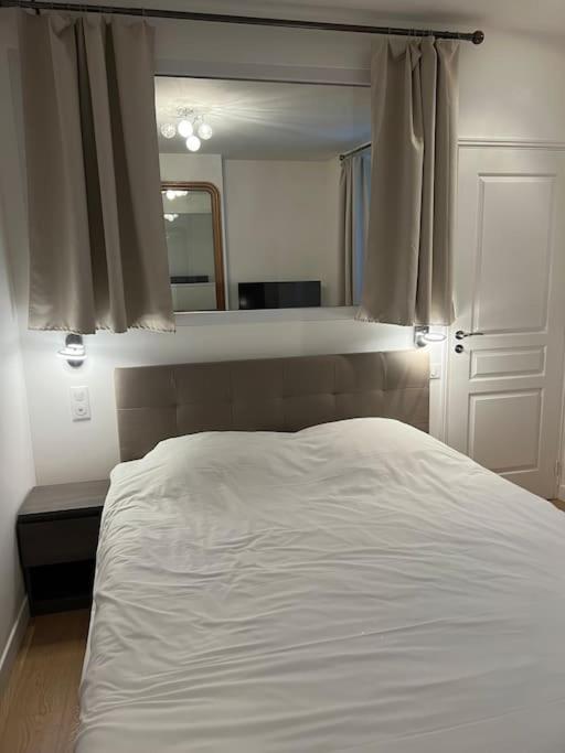 Appartement Luxury Appartment, Champs Elysees, Neuf ! Paris