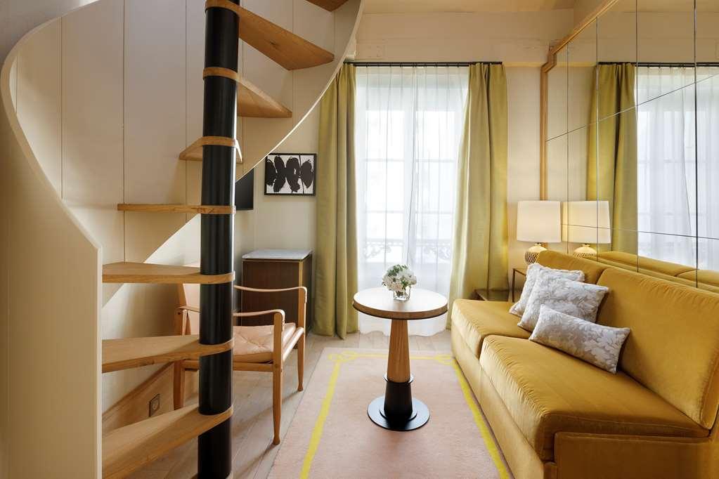 Hotel Le Belgrand Champs Elysees Tapestry By Hilton Paris