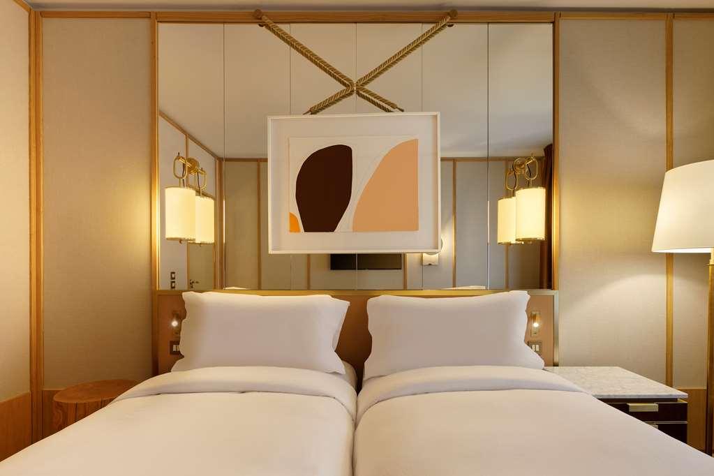 Hotel Le Belgrand Champs Elysees Tapestry By Hilton *