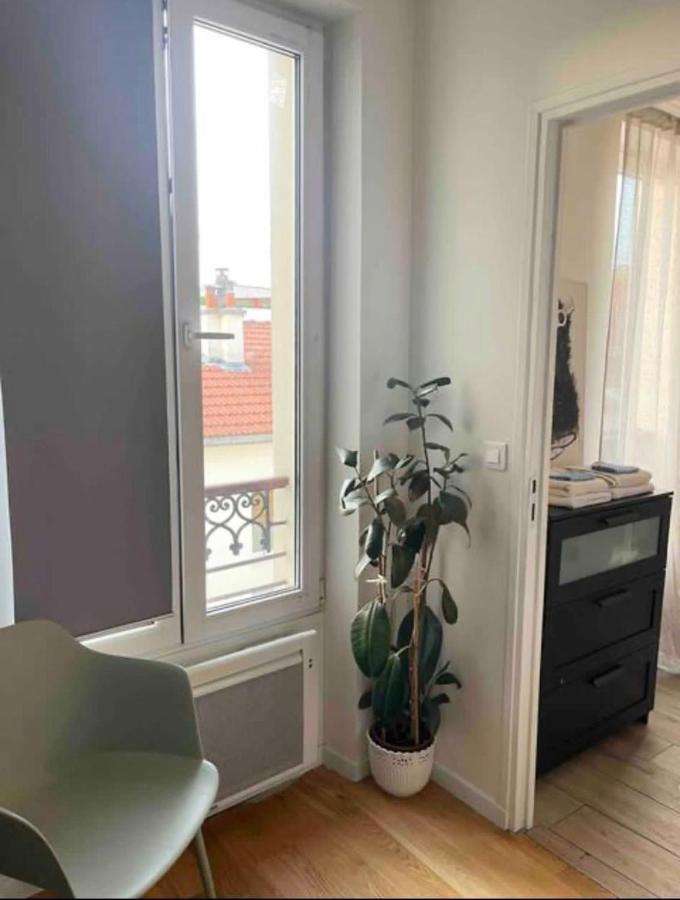 Apartment 2 Pieces Au Pied Du Metro Buzenval.