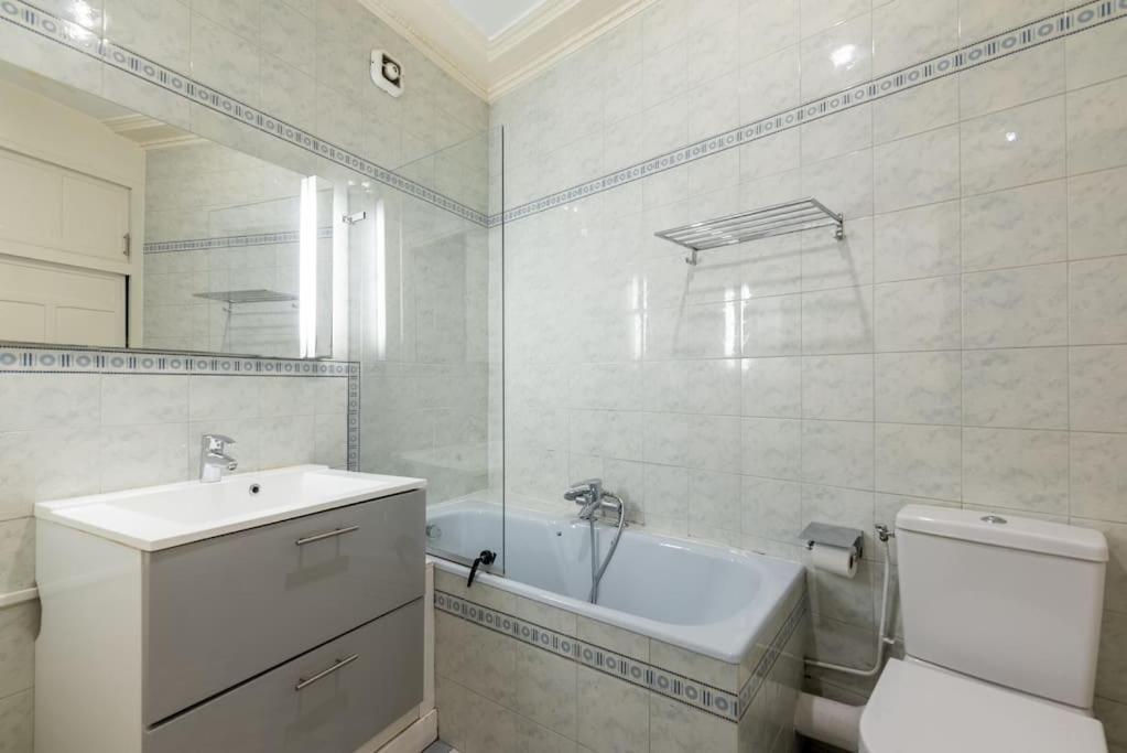 Appartement Proche Gare Montparnasse - Convention - Ii