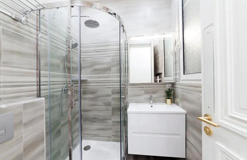 Galeries Lafayette - 7 Bedrooms - Lift - Aircon Apartment Paris