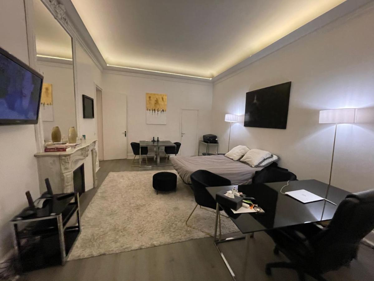 Luxe Champs Elysees & Trocadero Apartment *
