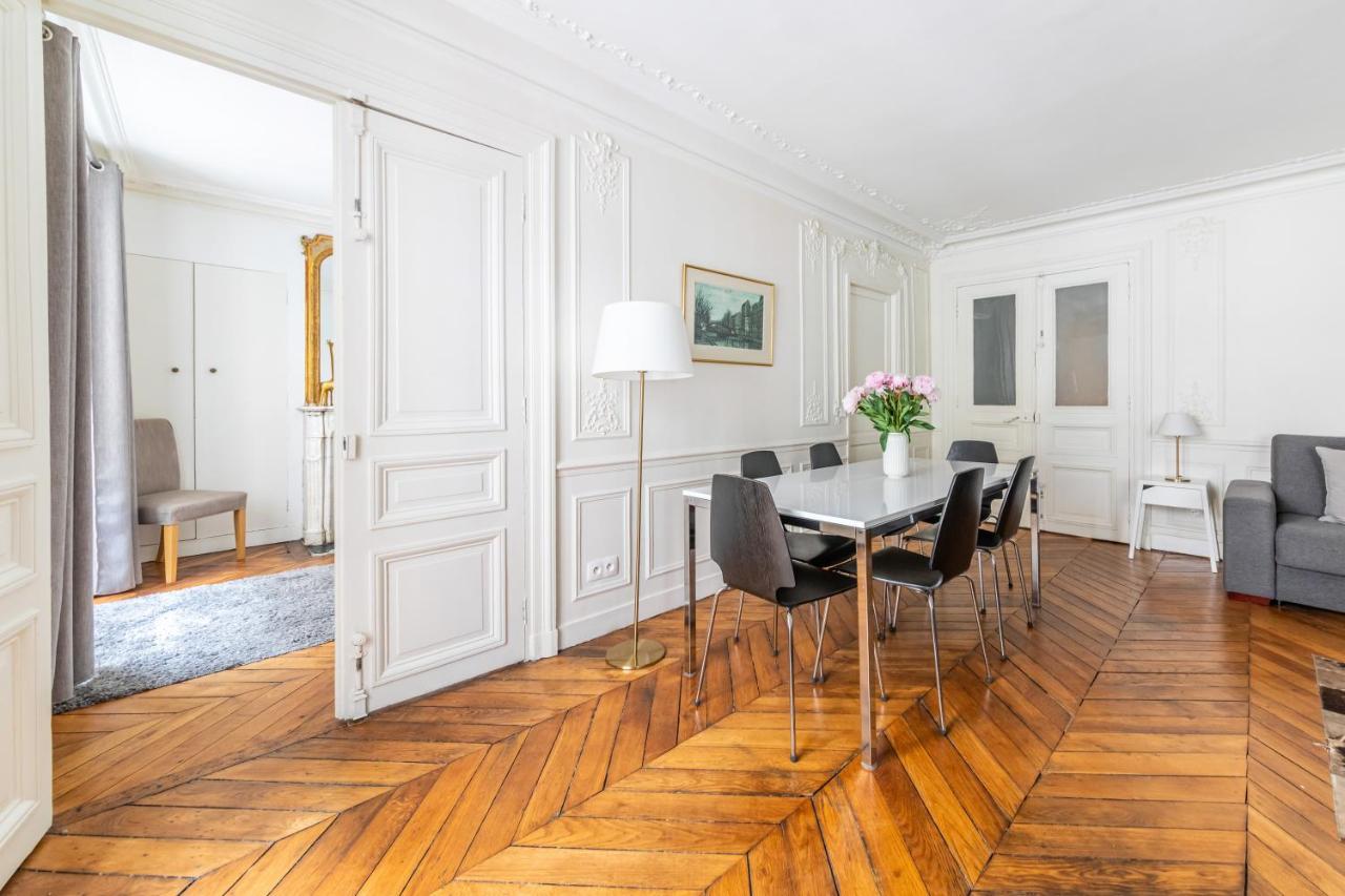 Apartment Bergere Paris