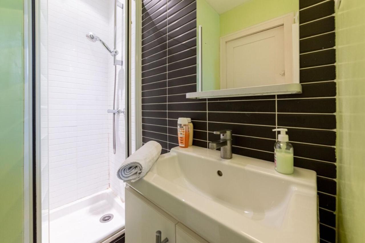 Pied-a-terre Near Bastille & Voltaire 11th Apartment *