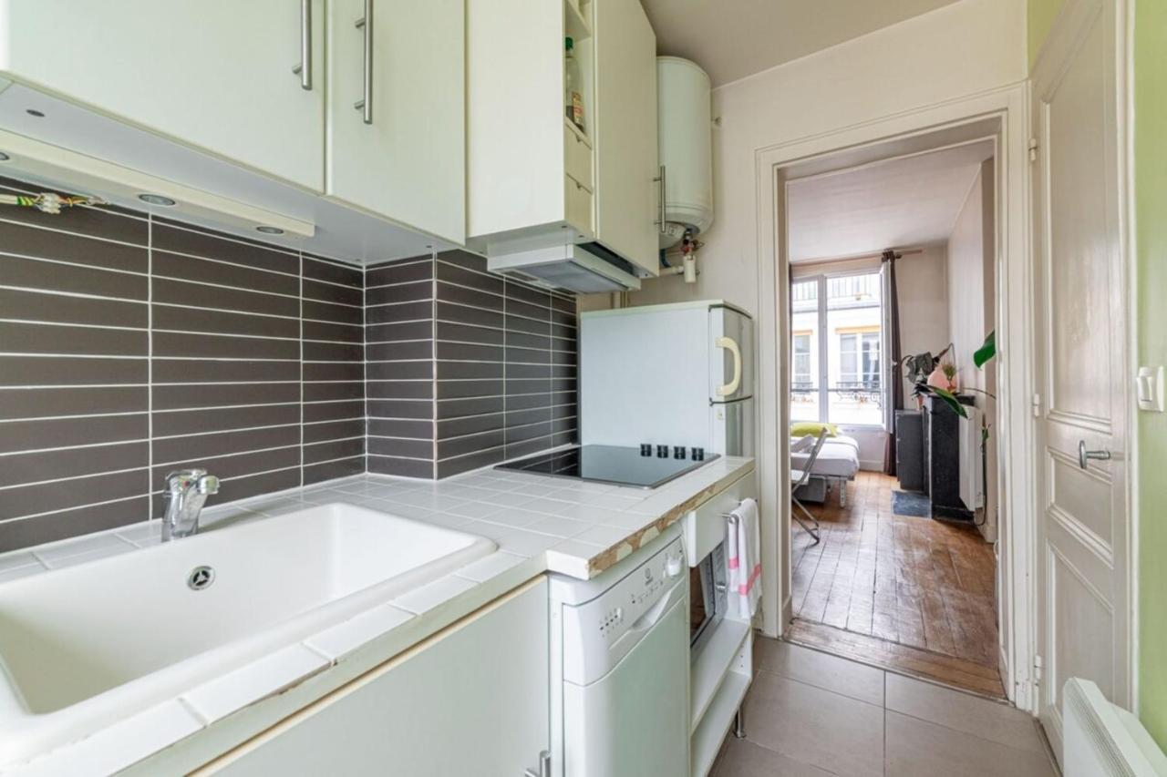Apartment Pied-a-terre Near Bastille & Voltaire 11th