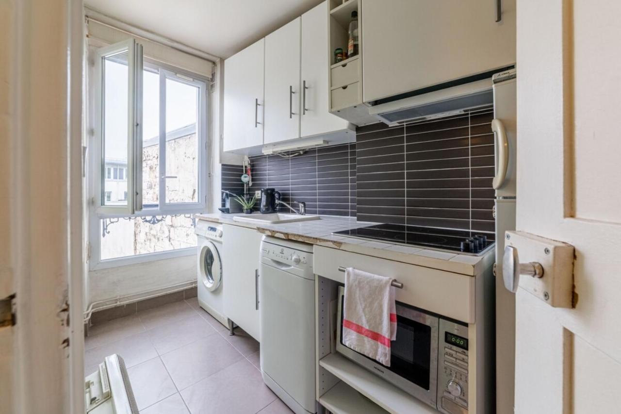 Apartment Pied-a-terre Near Bastille & Voltaire 11th Paris