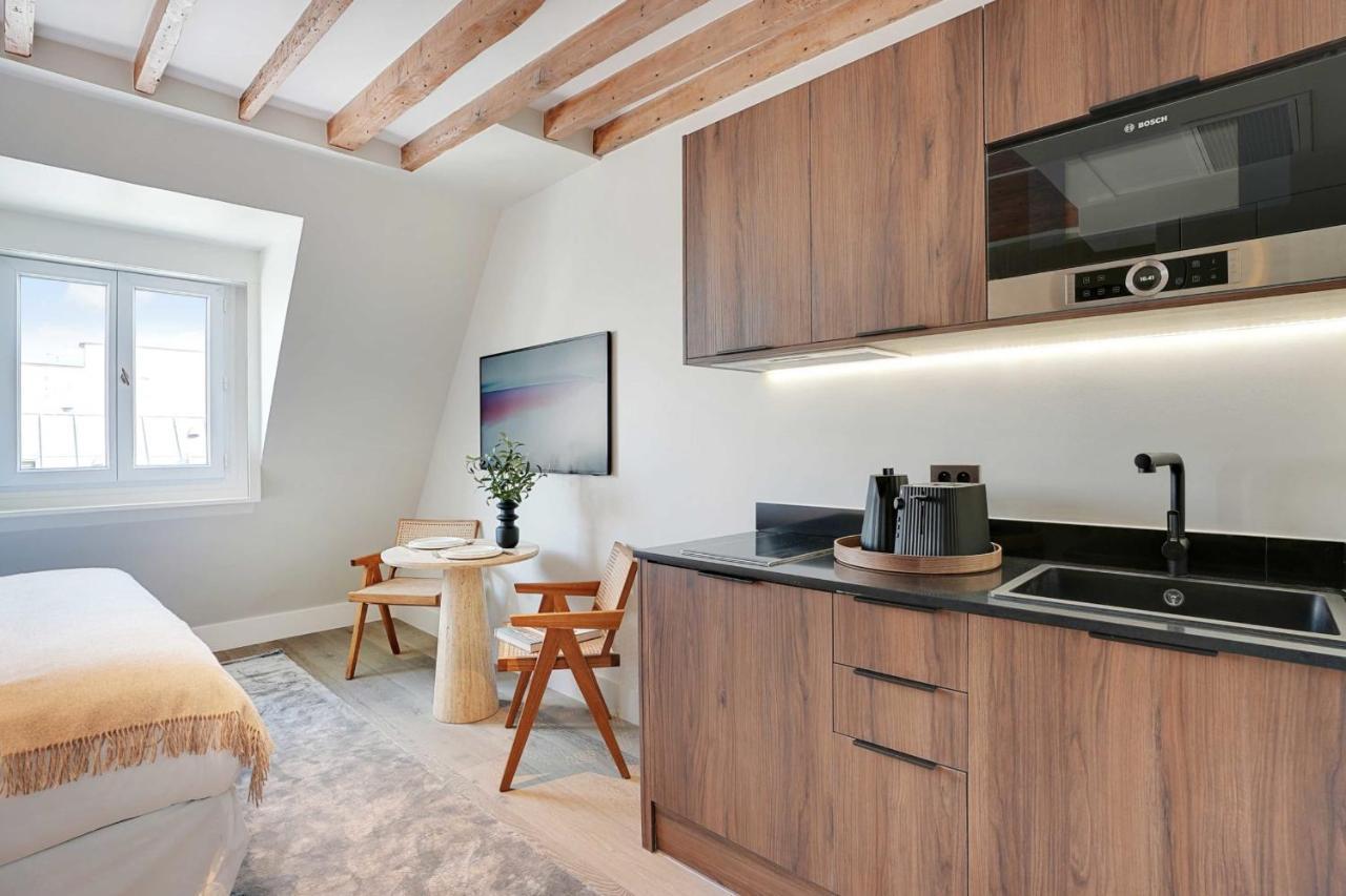 Stylish - 2p - Vendome Square Apartment *