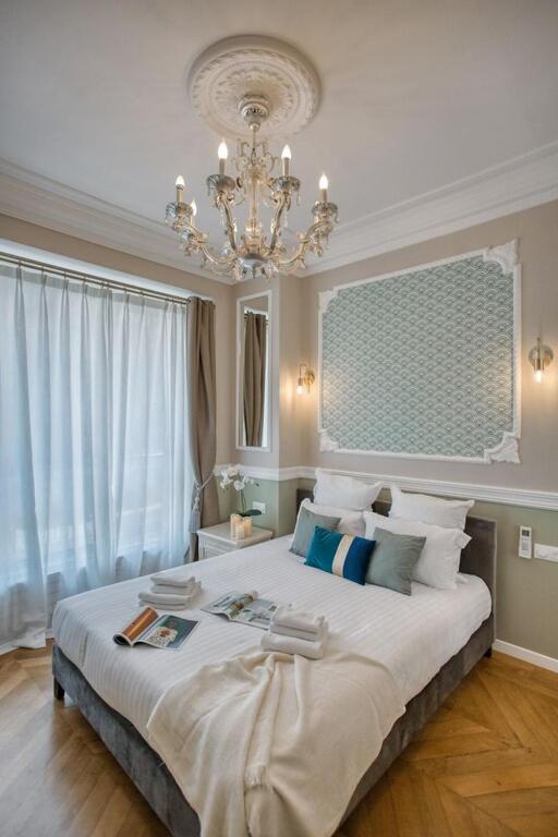 160m² 6ch-haussmannien Climatise & Ascens * Paris