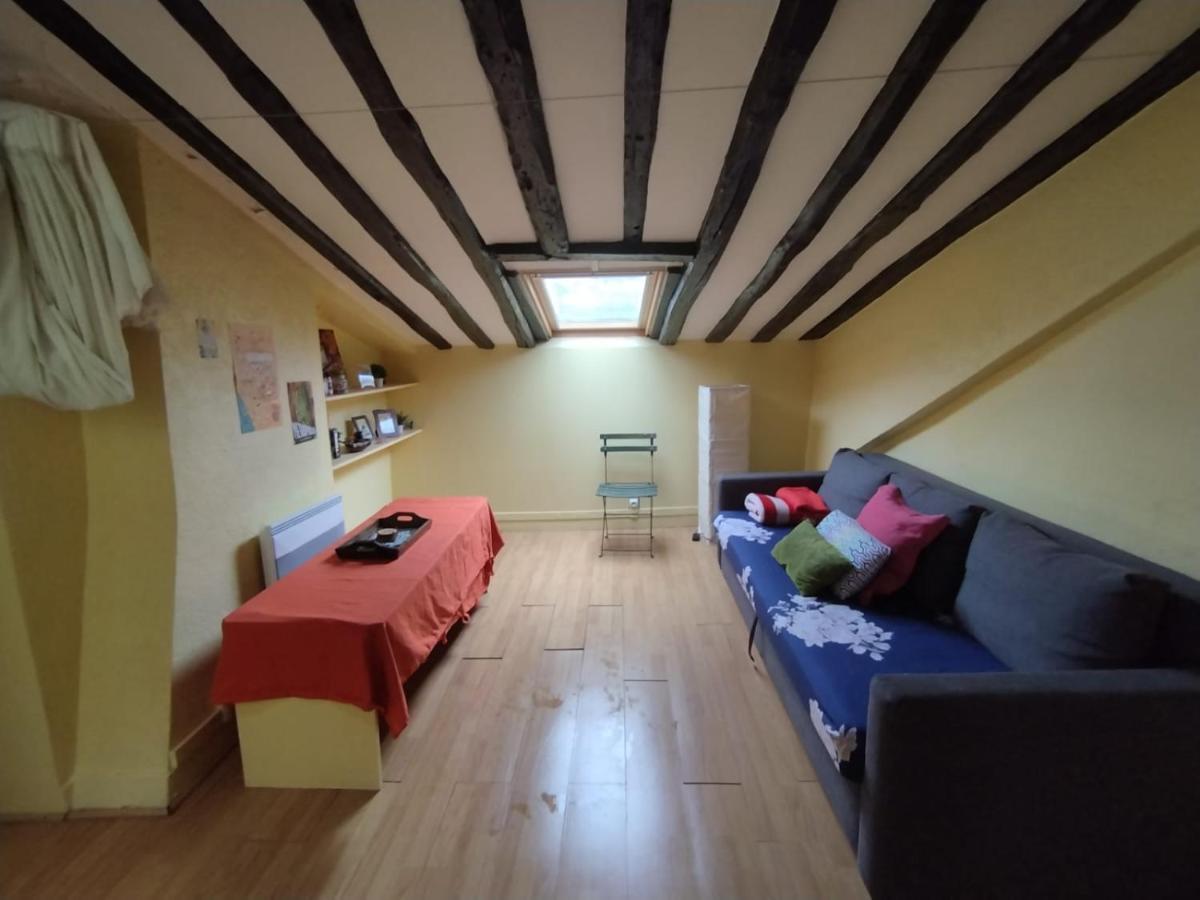 Giallo Apartment *