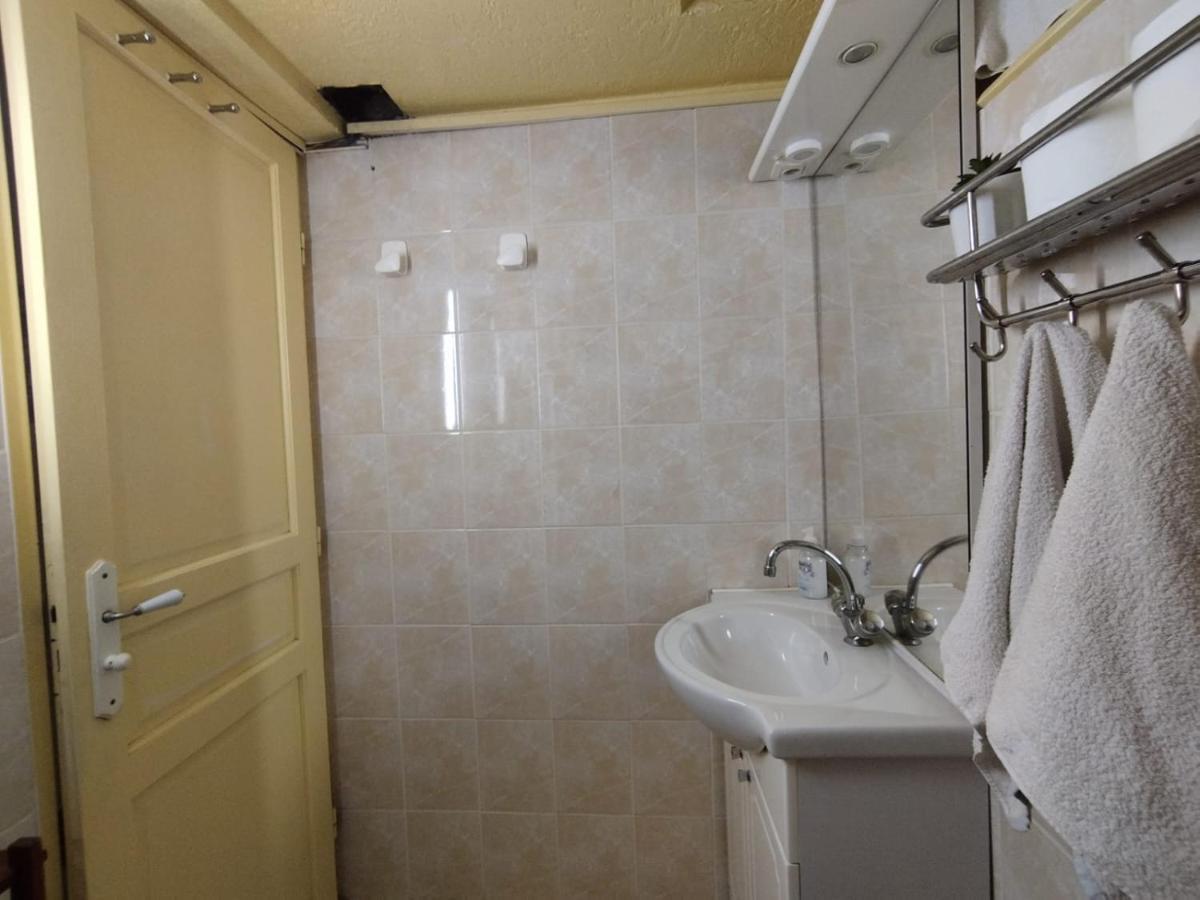Giallo Apartment *