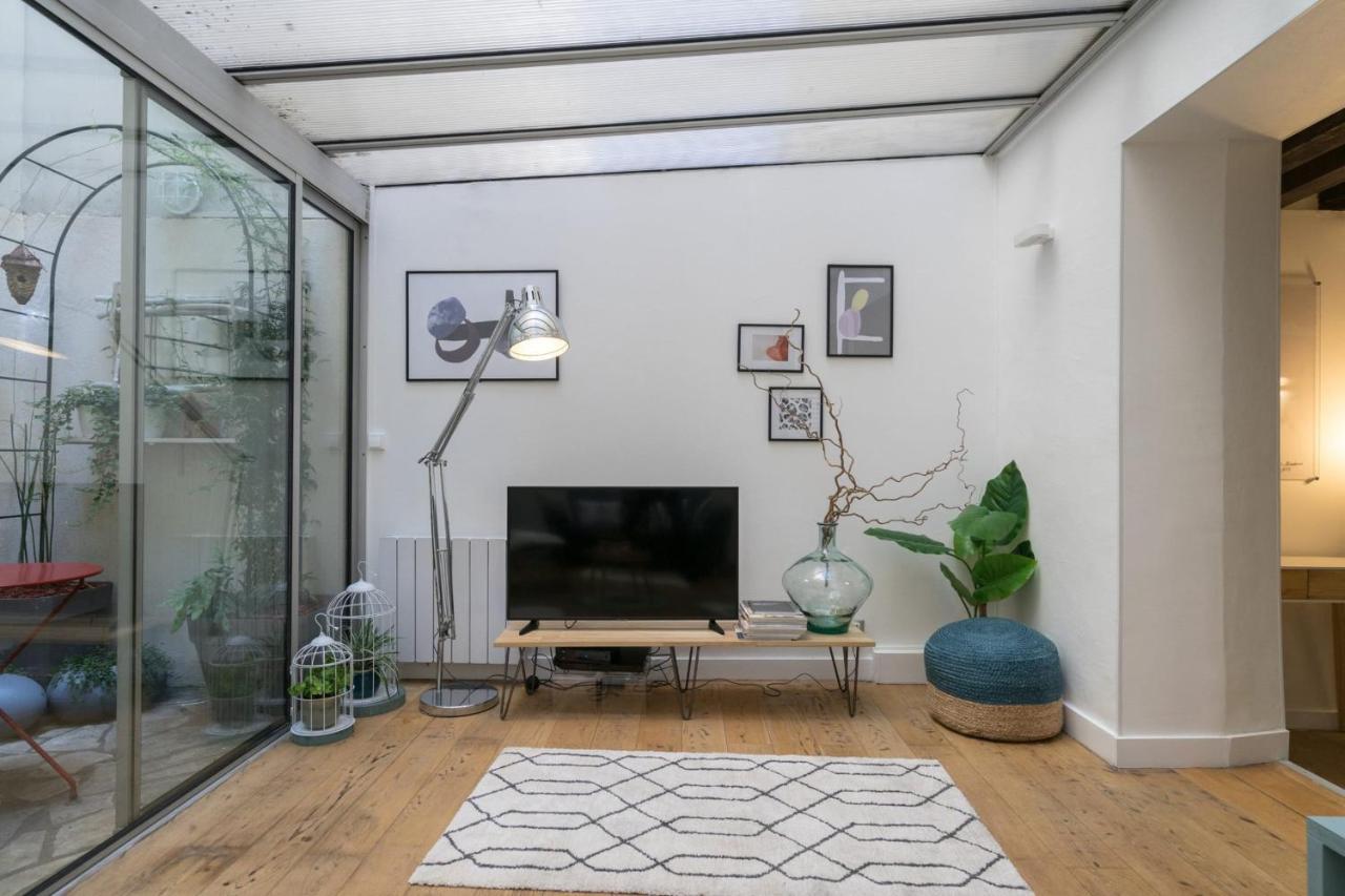 Appartement Chic Avec Patio - 2br 6p - Le Marais