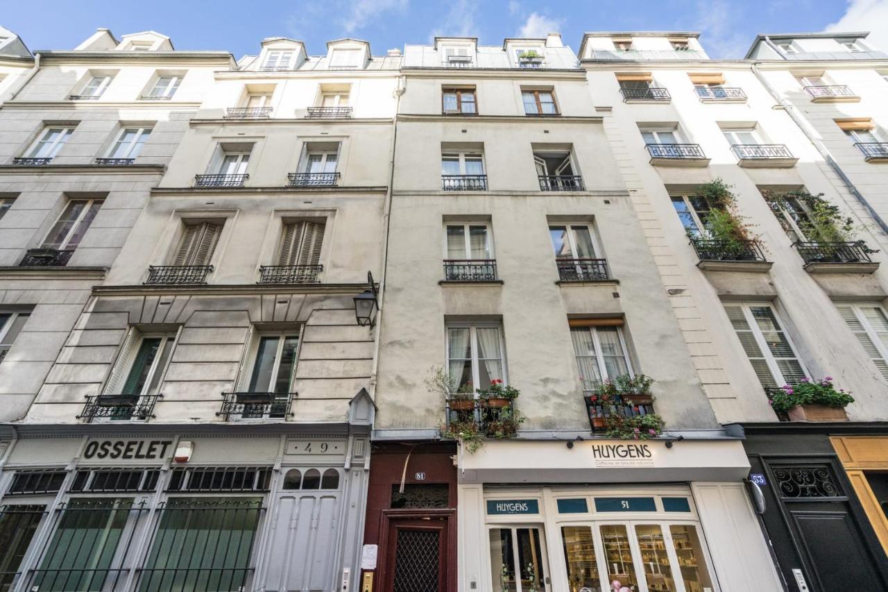 Appartement Chic Avec Patio - 2br 6p - Le Marais *