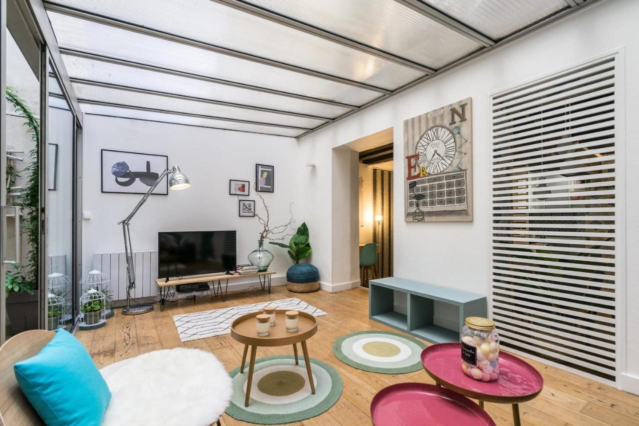 Appartement Chic Avec Patio - 2br 6p - Le Marais *