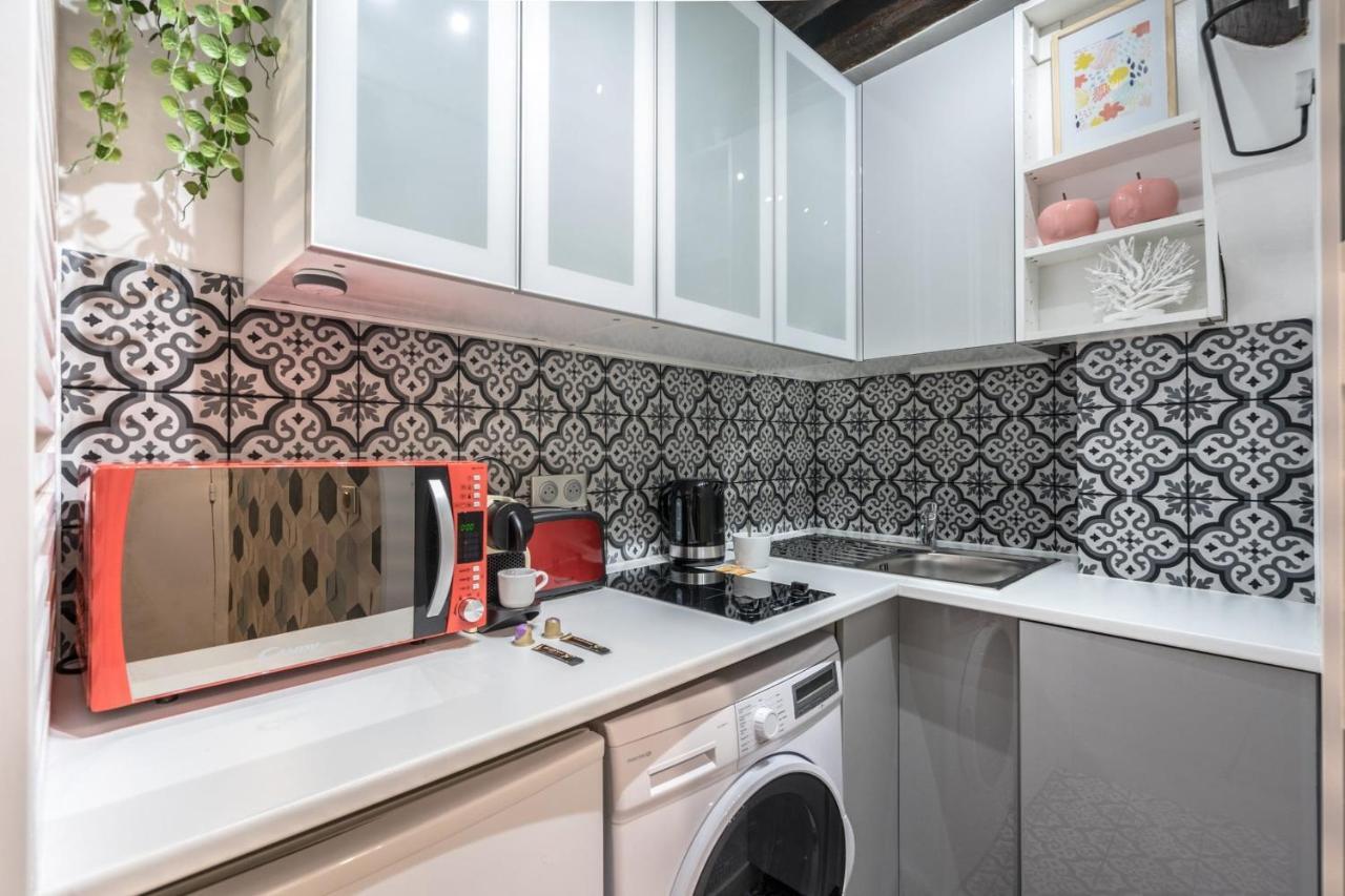 Appartement Chic Avec Patio - 2br 6p - Le Marais