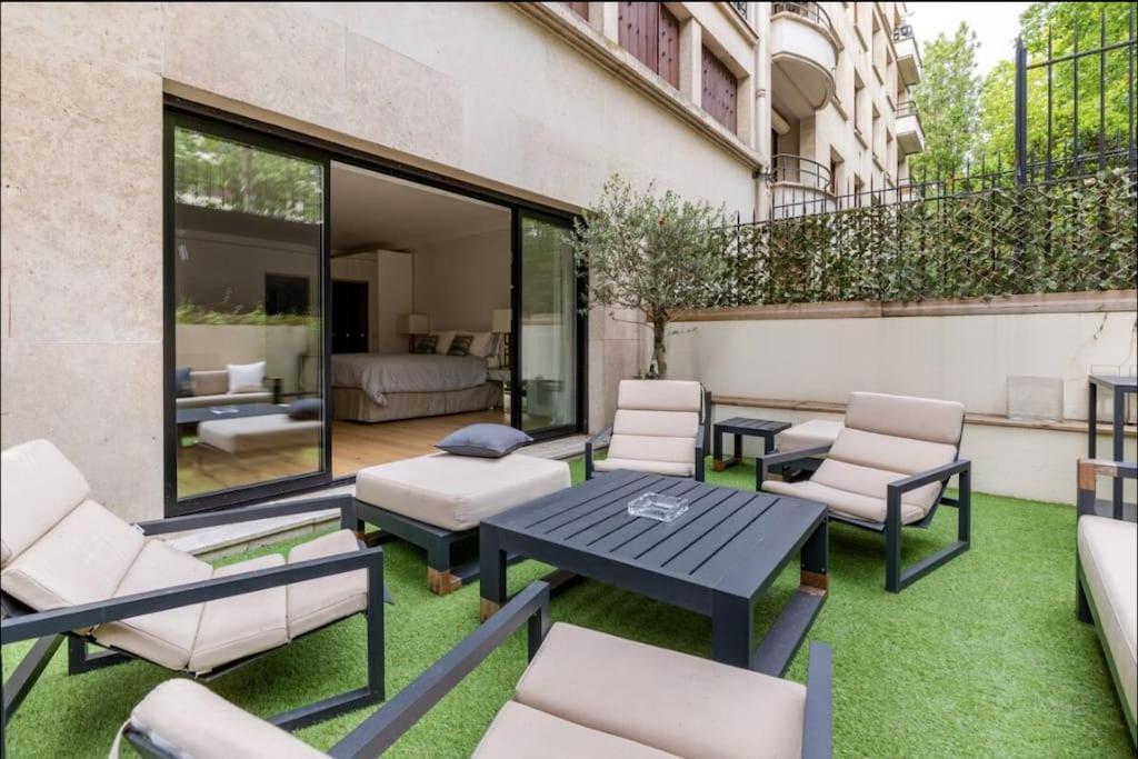 Passy/ranelagh : Superbe Avec Terrasse * Paris