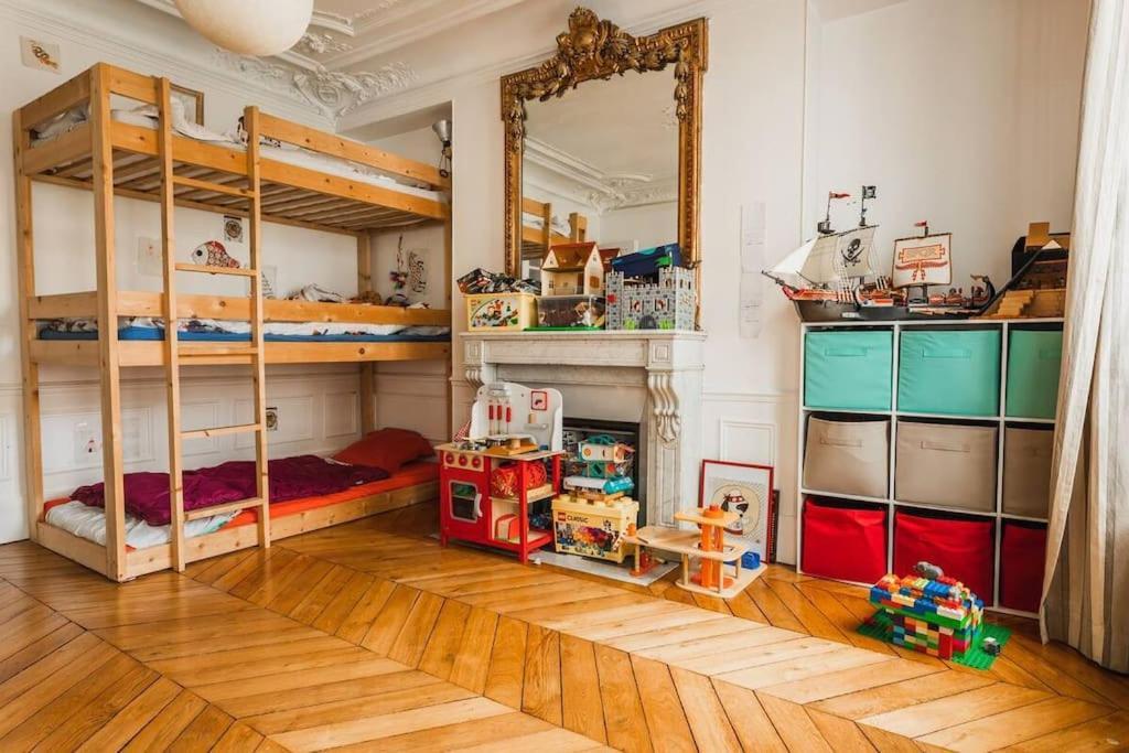 Apartment Canal St Martin *