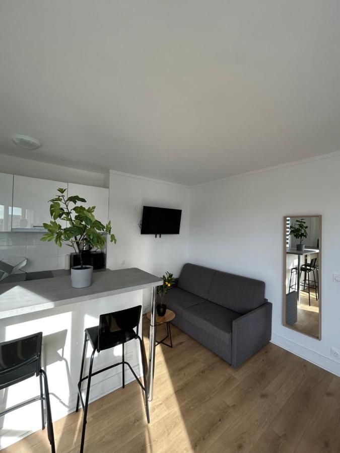 Apartment Tour Eiffel Motte Piquet Grenelle Paris