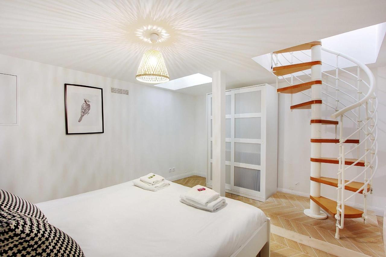 Modern Apt-1br-4p-atelier Des Lumieres Museum Apartment Paris