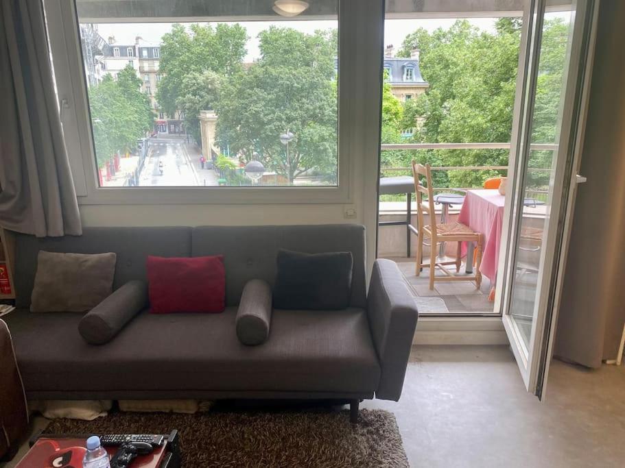 Beau A Balcon Vue Tour Eiffel & Parking Paris