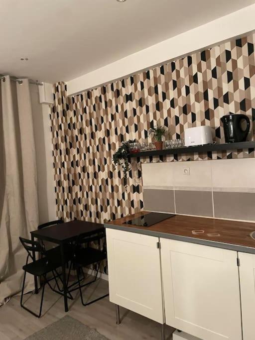 Modern Bastille Apartment