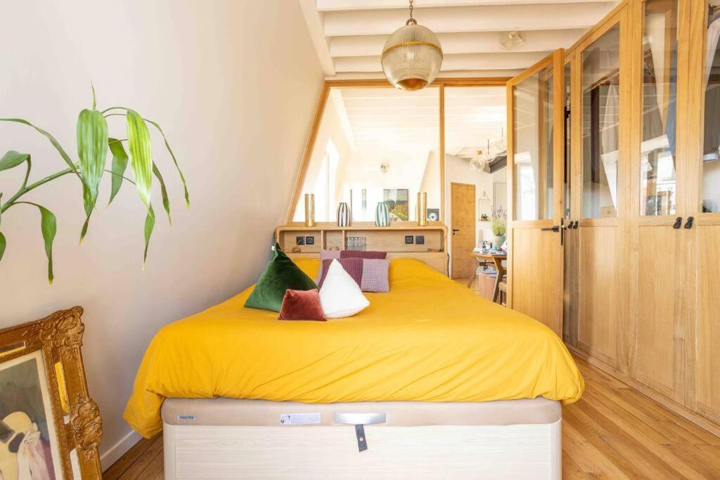 Dernier Etage A Montmartre Paris