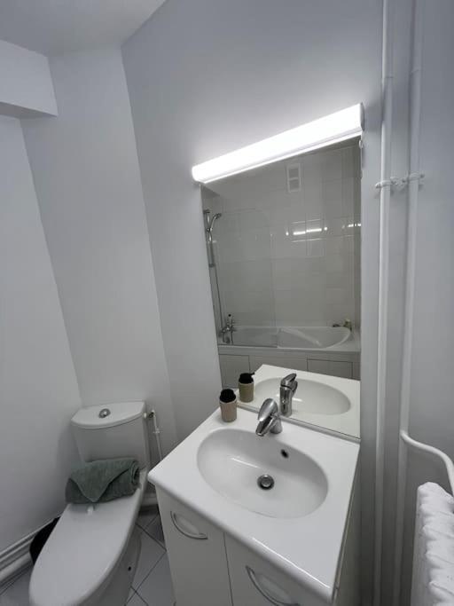 Modern Near The Eiffel Tower, 45m * Paris
