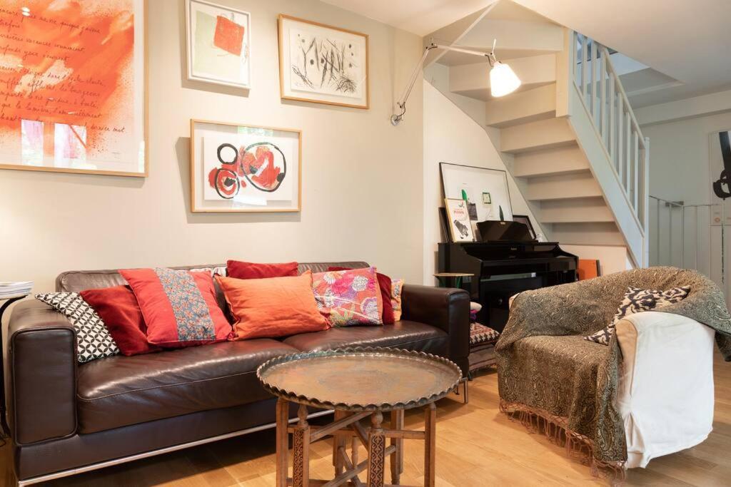 Town House, With Garden And Parking * Paris
