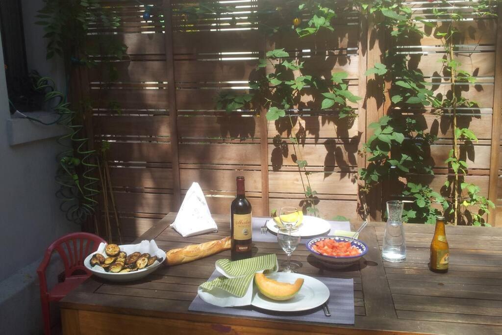 Town House, With Garden And Parking Holiday home Paris