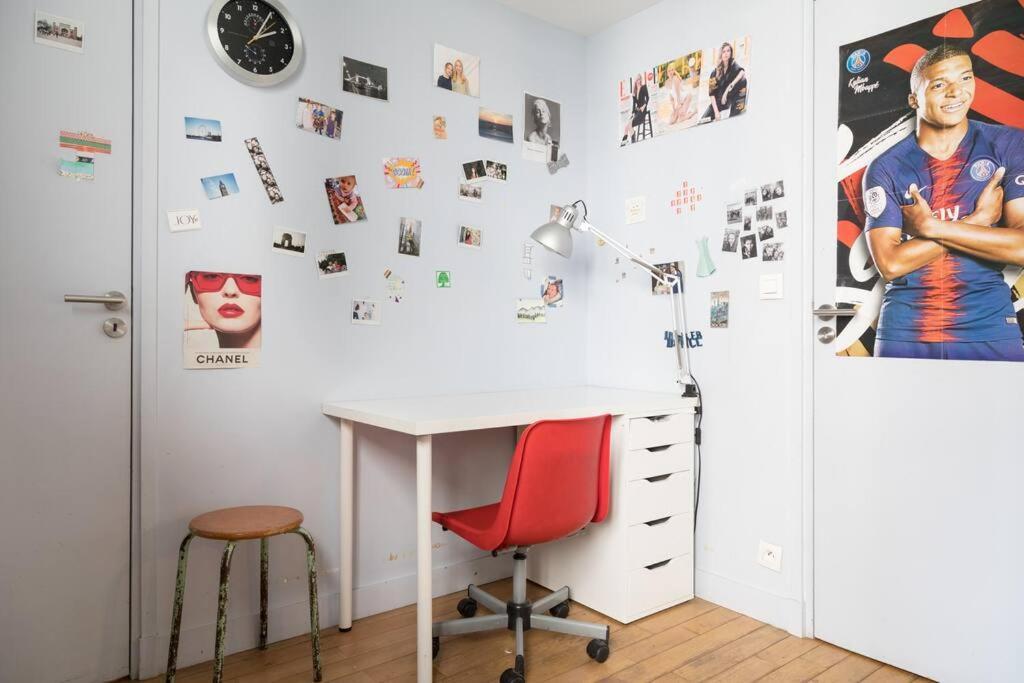 Town House, With Garden And Parking * Paris
