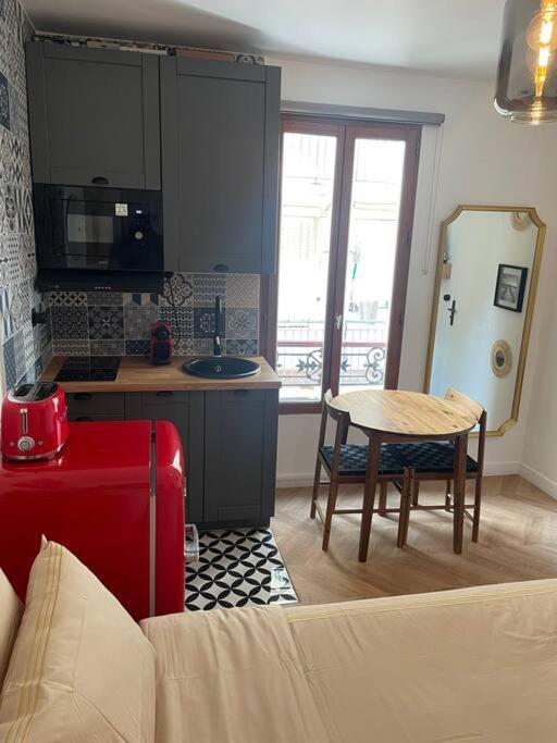 The Place To Be In Apartment *