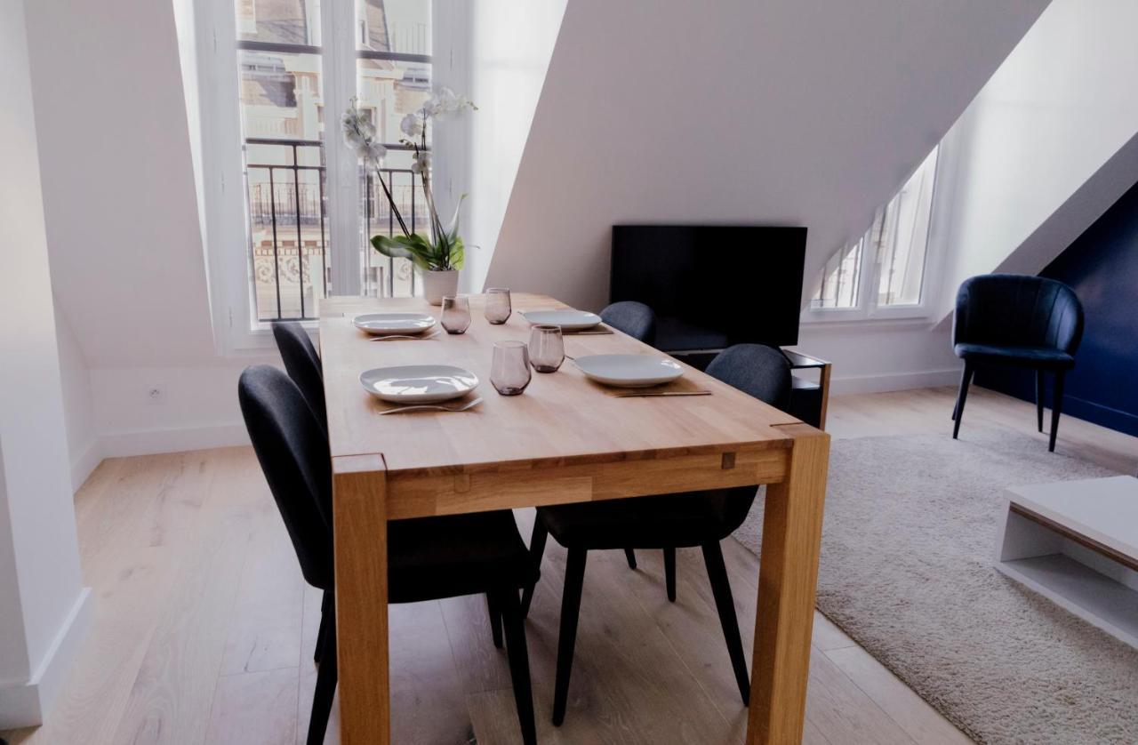 Apartment Luxury Elysees Paris
