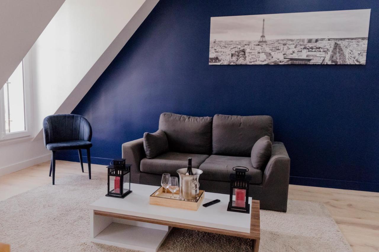 Luxury Elysees Apartment *