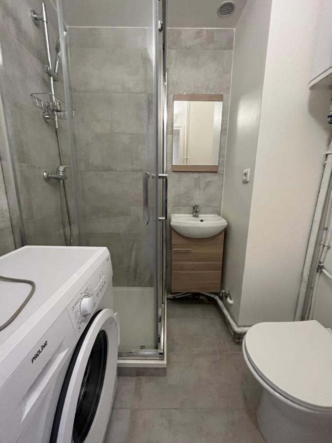 Dream Dwell Paris-eiffel Tower Mirabeau Bridge Cozy In The 16th District Apartment *